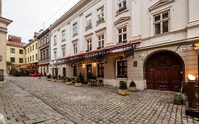 Romari Площа Катедральна 8